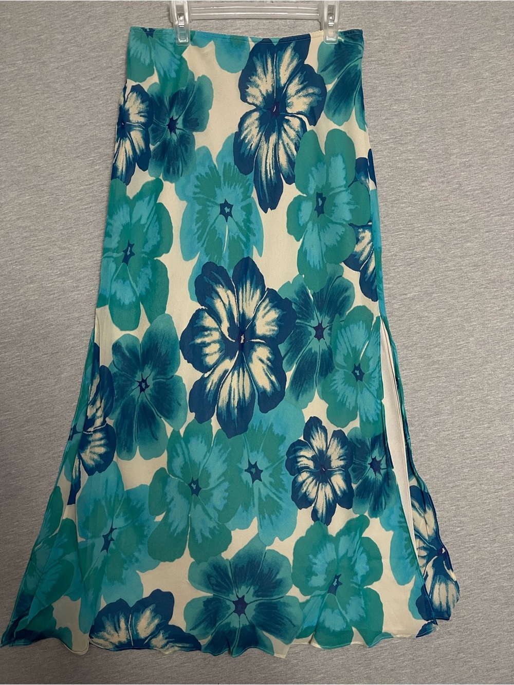 Y2K Express 100% Silk Floral Maxi Skirt